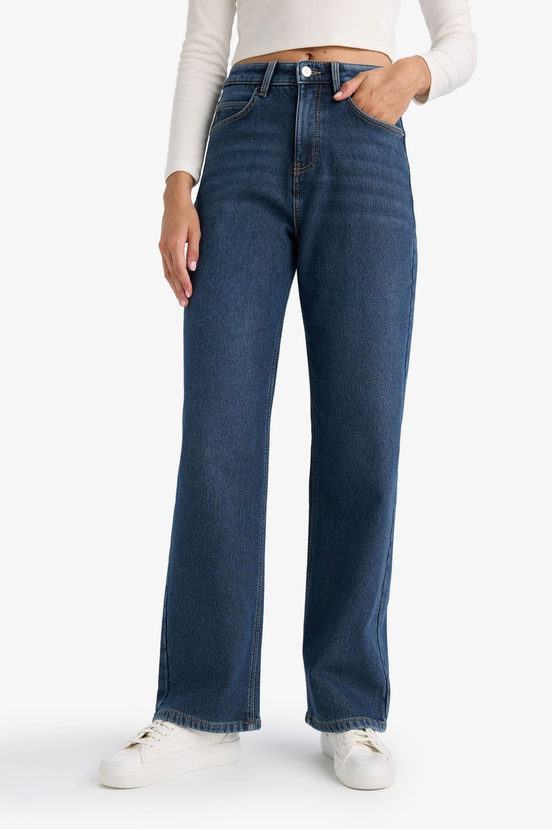 ديفاكتو بنطلون جينز قصة مريحة برجل عادية وخصر عالي - Image 4